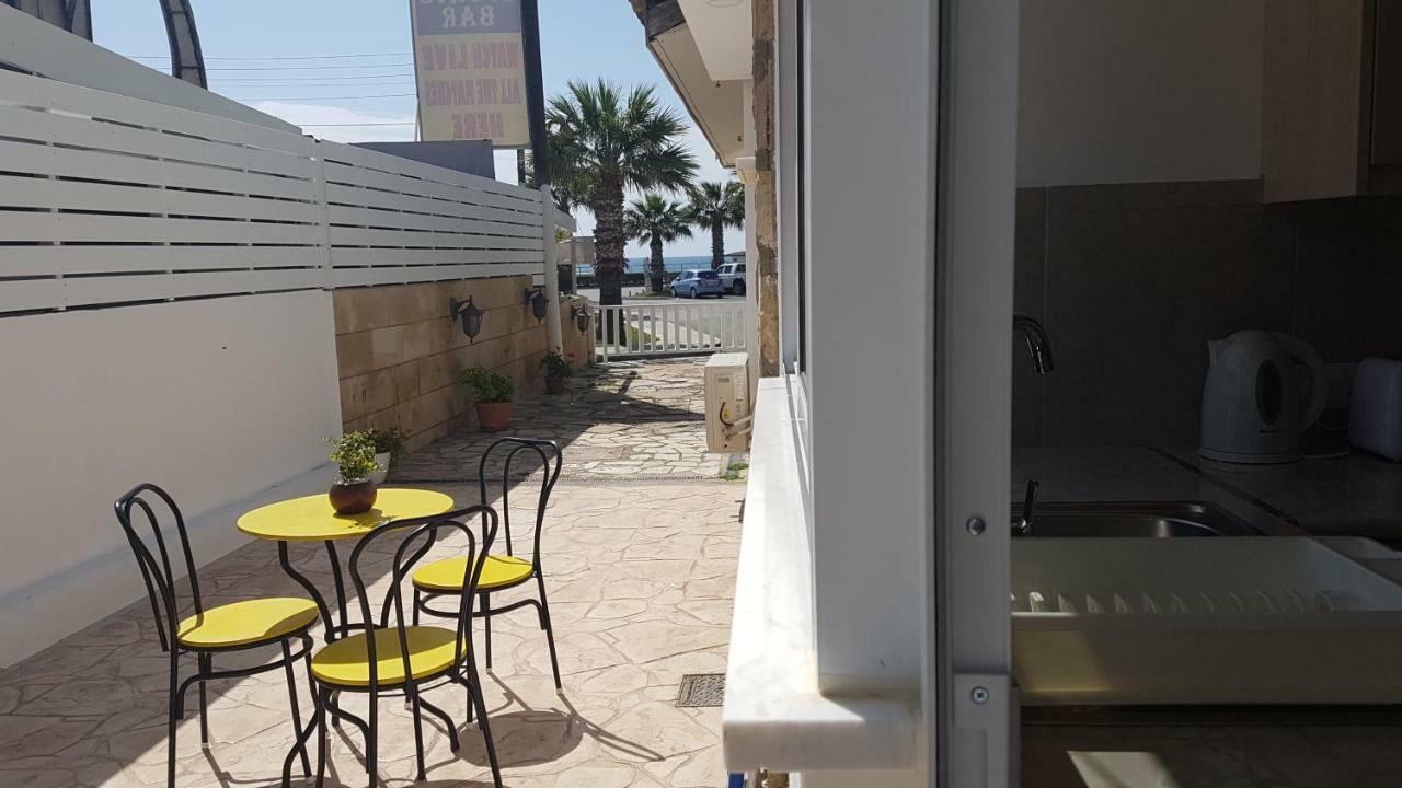 Zorbas No 3 Apartment Larnaca Exterior photo